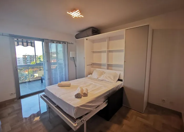 Appartement Sea Side Oceanides Juan-les-Pins